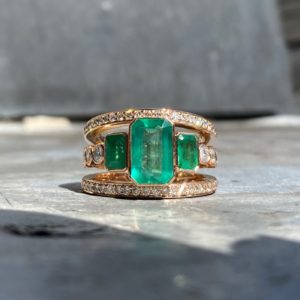 Emerlad and diamond dress ring in rose gold